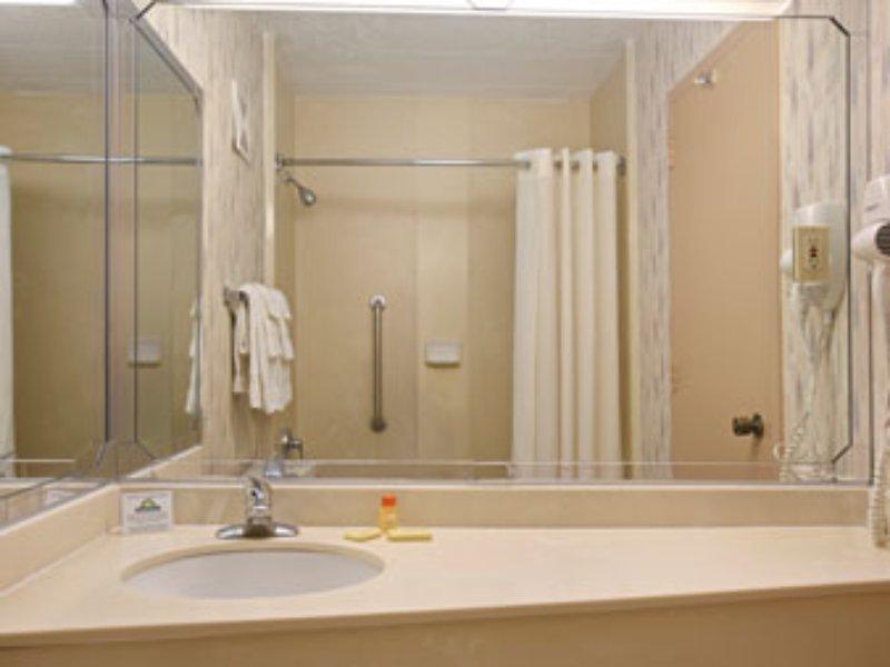 Days Inn Port Jervis Δωμάτιο φωτογραφία